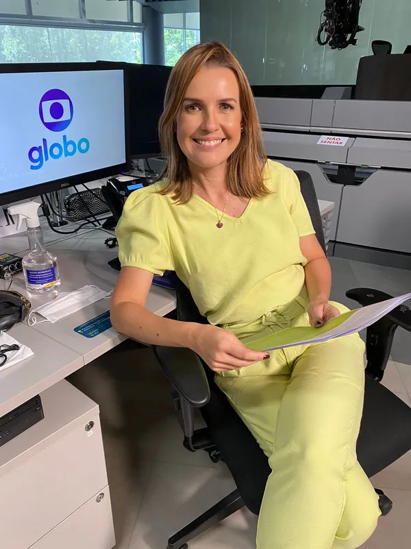 Silvana Ramiro na redação da Globo